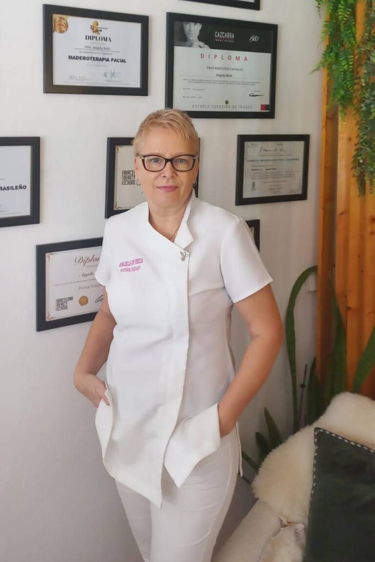 Angela Bold